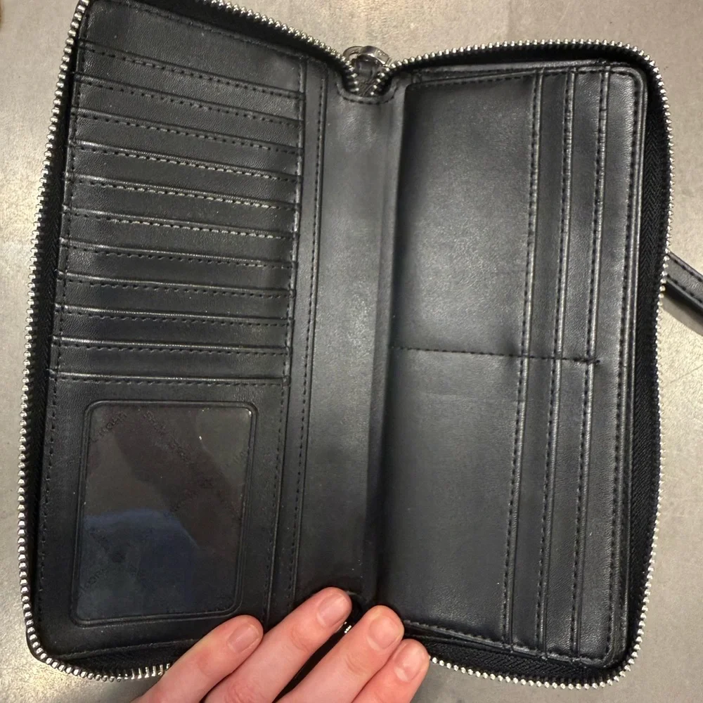 Michael Kors Black MK Logo Zip-Around Wristlet Wallet - Picture 3 of 4